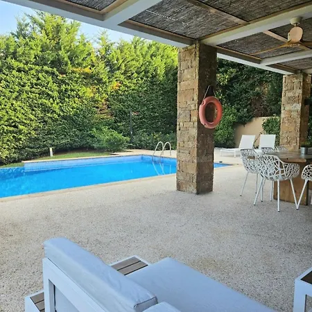 فيلة Sani Waterscape باراليا ساني